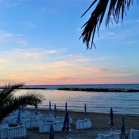 Beachfront Mobile In With Terrace Prázdninový dům *